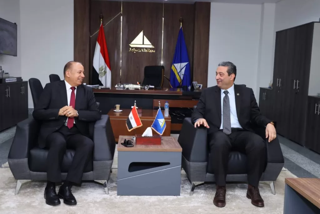 محافظ دمياط ورئيس جامعة المنصورة يبحثان دور الذكاء الاصطناعي في خدمة الطب البيطري 2 - جريدة الجمهورية IMG 20250928 WA0025 - جريدة الجمهورية