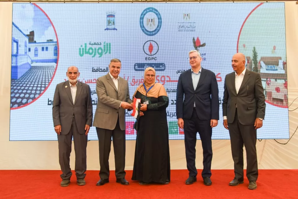 البترول ومحافظة الإسكندرية يسلمان 55 منزلًا مطورًا للأهالي في الكينج مريوط 6 - جريدة الجمهورية IMG 20250928 WA0050 - جريدة الجمهورية