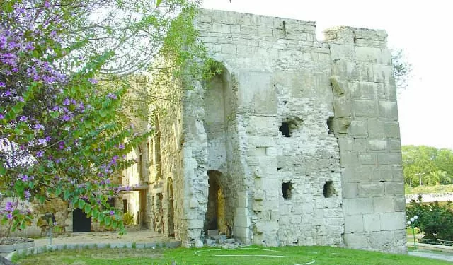 قمة الكبار.. الأهلى والزمالك يخطفان الأنظار.. اليوم