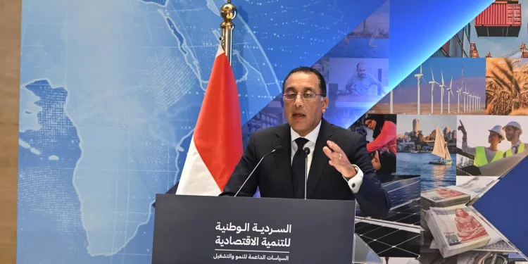 مدبولي: السردية الوطنية للتنمية الاقتصادية تستهدف رفع النمو لـ 7%