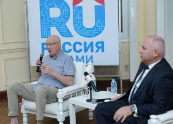 عميد المستشرقين الروس: مصر وطني الثاني واستقرارها ثمرة قيادة حكيمة 3 - جريدة الجمهورية عميد المستشرقين الروس: مصر وطني الثاني واستقرارها ثمرة قيادة حكيمة