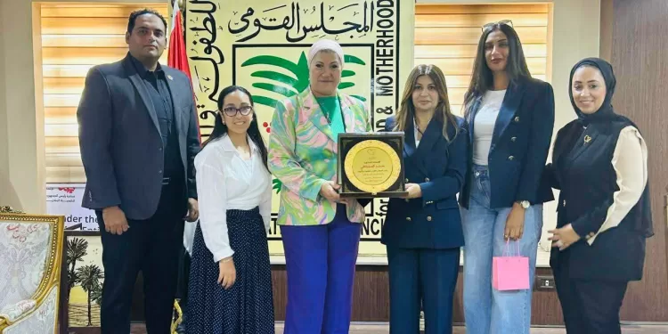 مبادرة «أنتي الأهم» تكرم رئيسة المجلس القومي للطفولة والأمومة 1 - جريدة الجمهورية مبادرة «أنتي الأهم» تكرم رئيسة المجلس القومي للطفولة والأمومة