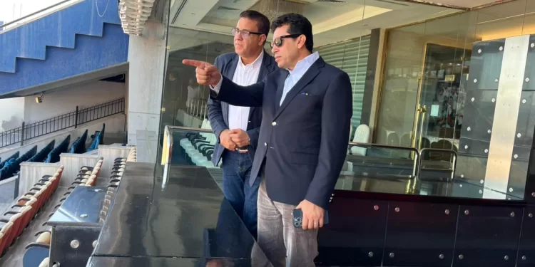 صبحى يتفقد ملعب استاد القاهرة الدولي قبل استئناف مباريات الدوري