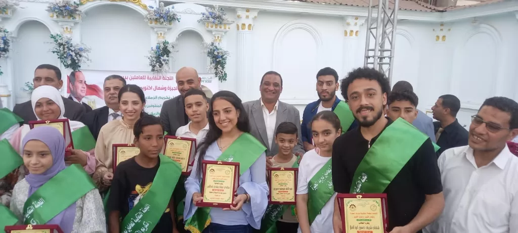 مؤتمر «البريد.. عطاء وتميز» يُطلق برنامج «ندربك.. ونشغلك» لتنمية مهارات العاملين 4 - جريدة الجمهورية WhatsApp Image 2025 09 21 at 12.35.14 PM 3 - جريدة الجمهورية