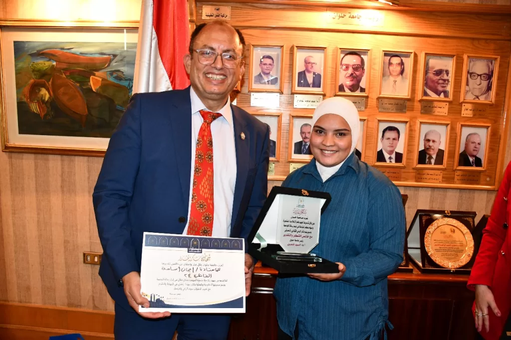 رئيس جامعة حلوان يكرّم الإعلاميين المتميزين في بداية العام الجامعي الجديد 8 - جريدة الجمهورية WhatsApp Image 2025 09 21 at 8.40.14 PM 1 - جريدة الجمهورية