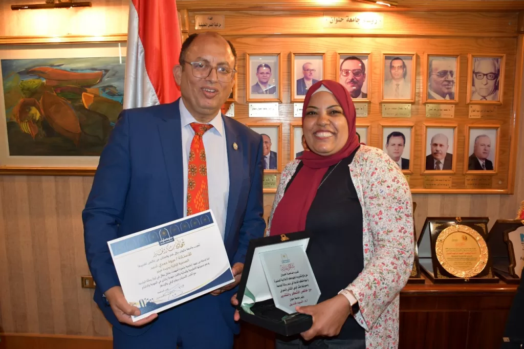 رئيس جامعة حلوان يكرّم الإعلاميين المتميزين في بداية العام الجامعي الجديد 14 - جريدة الجمهورية WhatsApp Image 2025 09 21 at 8.40.15 PM - جريدة الجمهورية