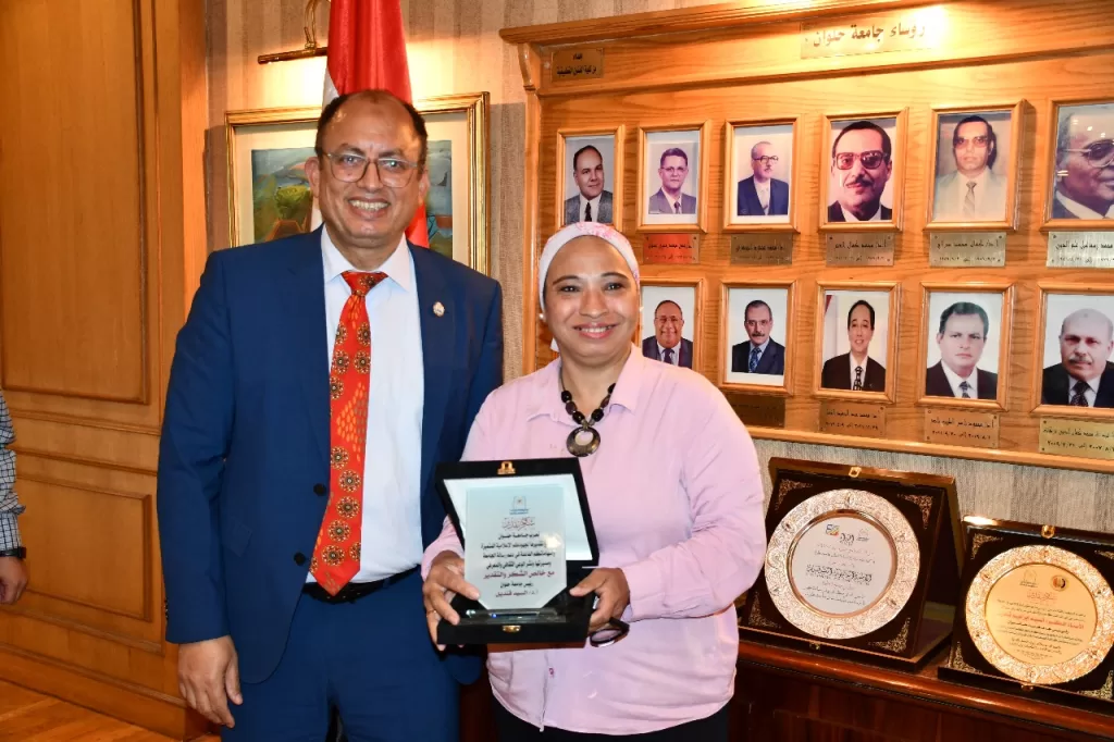 رئيس جامعة حلوان يكرّم الإعلاميين المتميزين في بداية العام الجامعي الجديد 13 - جريدة الجمهورية WhatsApp Image 2025 09 21 at 8.40.15 PM 3 - جريدة الجمهورية