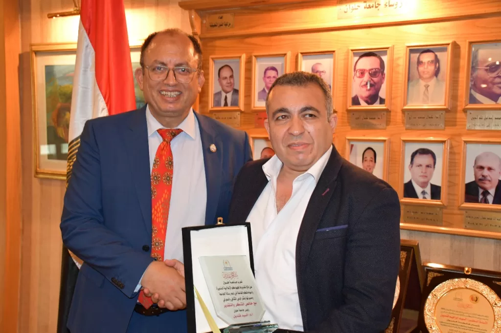 رئيس جامعة حلوان يكرّم الإعلاميين المتميزين في بداية العام الجامعي الجديد 18 - جريدة الجمهورية WhatsApp Image 2025 09 21 at 8.40.17 PM 2 - جريدة الجمهورية