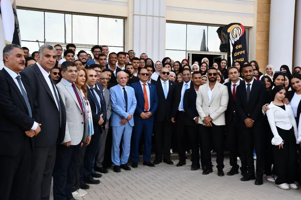 صور| جامعة حلوان تستقبل طلابها الجدد والقدامى بحضور وزراء ومحافظ القاهرة 8 - جريدة الجمهورية WhatsApp Image 2025 09 22 at 10.20.32 PM 1 - جريدة الجمهورية