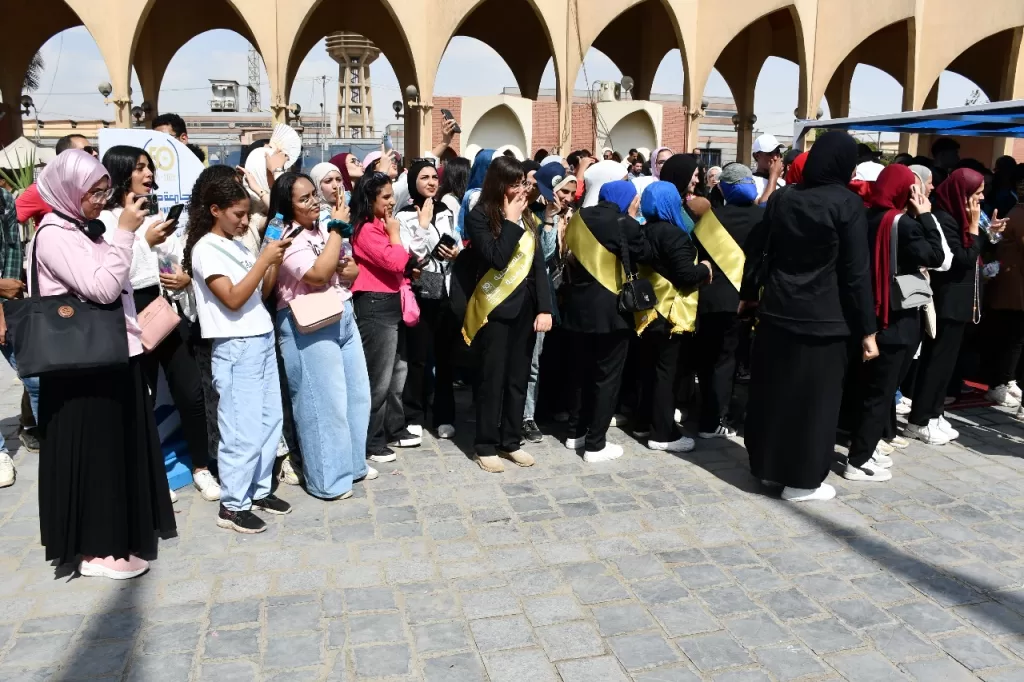 صور| جامعة حلوان تستقبل طلابها الجدد والقدامى بحضور وزراء ومحافظ القاهرة 9 - جريدة الجمهورية WhatsApp Image 2025 09 22 at 10.20.32 PM - جريدة الجمهورية