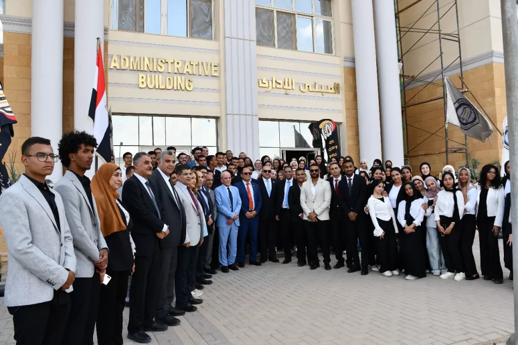 صور| جامعة حلوان تستقبل طلابها الجدد والقدامى بحضور وزراء ومحافظ القاهرة 16 - جريدة الجمهورية WhatsApp Image 2025 09 22 at 10.20.35 PM 2 - جريدة الجمهورية