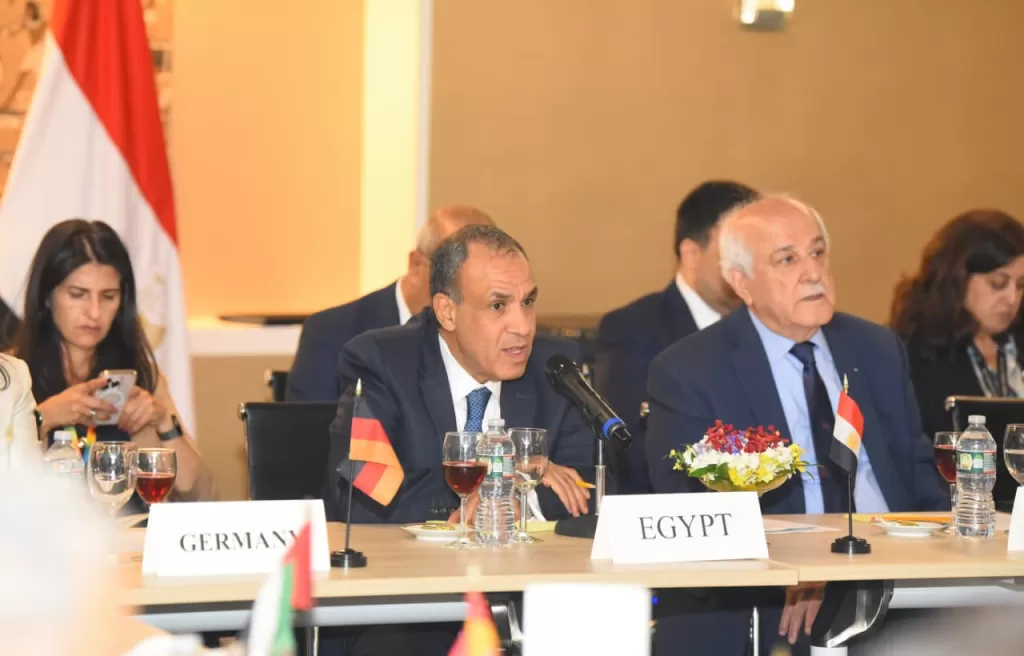 وزير الخارجية يستضيف اجتماعًا وزاريًا حول التعافي المبكر وإعادة الإعمار في غزة ببعثة مصر لدى الأمم المتحدة 12 - جريدة الجمهورية WhatsApp Image 2025 09 22 at 11.11.15 PM 2 - جريدة الجمهورية