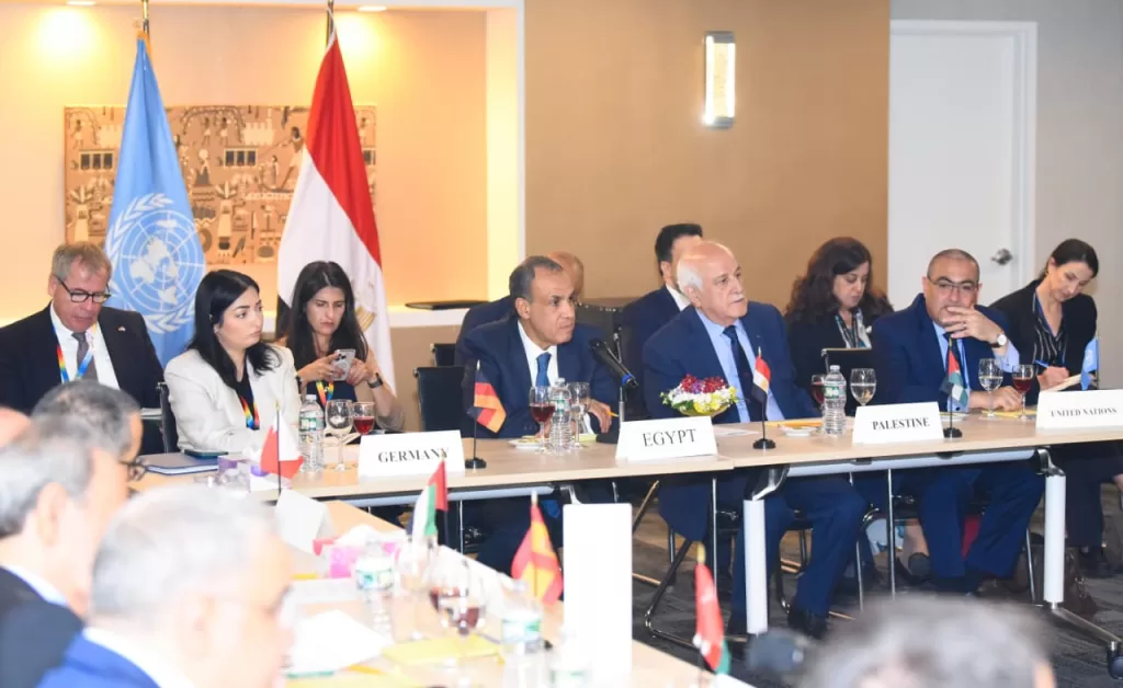 وزير الخارجية يستضيف اجتماعًا وزاريًا حول التعافي المبكر وإعادة الإعمار في غزة ببعثة مصر لدى الأمم المتحدة 3 - جريدة الجمهورية WhatsApp Image 2025 09 22 at 11.11.17 PM 2 - جريدة الجمهورية