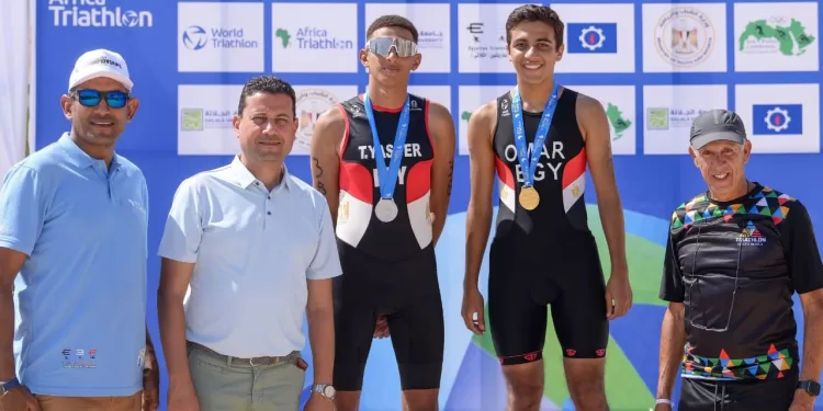 أبطال جامعة الجلالة يكتسحون الترايثلون الأفريقي والعربي في بطولة استضافتها الجامعة