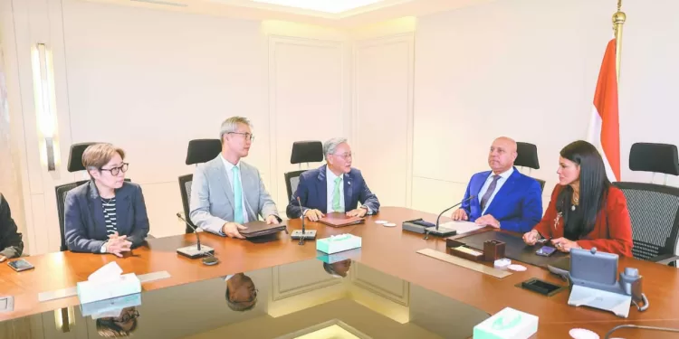 الوزير خلال اجتماعه مع مجموعة «كنان» وحضور توقيع مذكرة تفاهم: 2 مليار جنيه استثمارات سعودية لإقامة مجمع للصناعات المعدنية 1 - جريدة الجمهورية الوزير خلال اجتماعه مع مجموعة «كنان» وحضور توقيع مذكرة تفاهم: 2 مليار جنيه استثمارات سعودية لإقامة مجمع للصناعات المعدنية