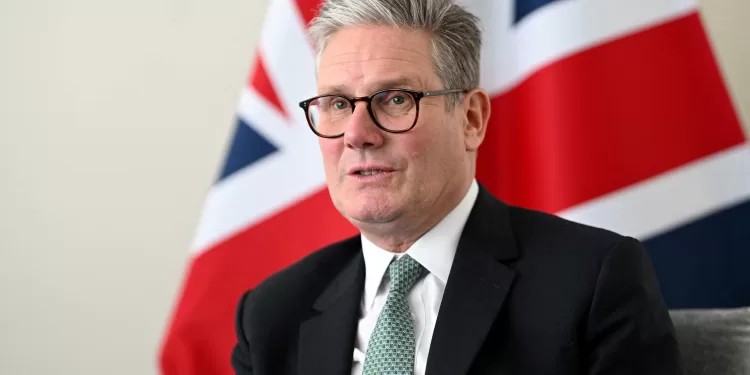 تعديل وزاري في بريطانيا.. ستارمر يعيد تشكيل حكومته بتعيين لامي نائبًا وكوبر للخارجية ومحمود للداخلية