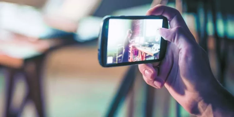 تسببت فى ضبط أكثر من 232 جريمة فى شهر واحد..كاميرا المواطن.. عين جديدة تفضح الجرائم