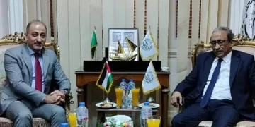 أمين عام «الوحدة الاقتصادية» لـ مندوب فلسطين بالجامعة العربية: دعم كامل للقضية الفلسطينية ضد قوى الاحتلال