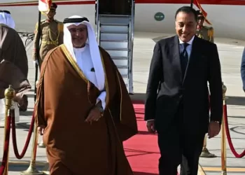 رئيس الوزراء يستقبل ولي عهد مملكة البحرين بمطار القاهرة الدولي 4 - جريدة الجمهورية رئيس الوزراء يستقبل ولي عهد مملكة البحرين بمطار القاهرة الدولي
