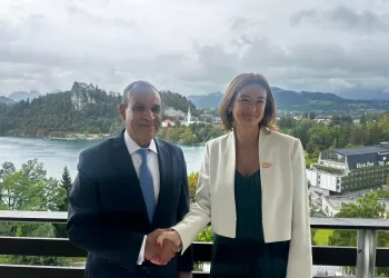 وزير الخارجية يعقد جلسة مباحثات مع نائبة رئيس الوزراء ووزيرة خارجية سلوفينيا 3 - جريدة الجمهورية وزير الخارجية يعقد جلسة مباحثات مع نائبة رئيس الوزراء ووزيرة خارجية سلوفينيا