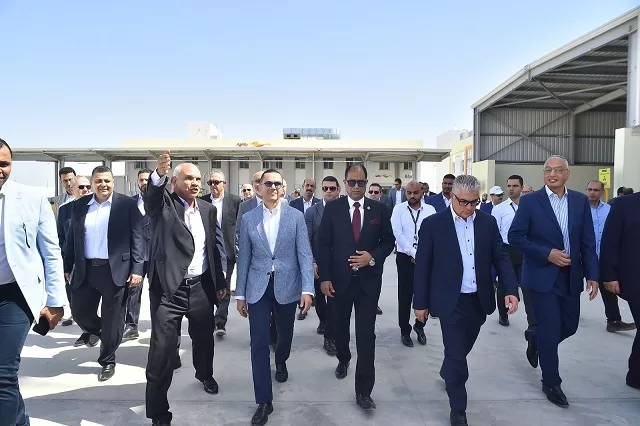 وزير الاستثمار يتفقد المركز اللوجستي الجمركي للمنطقة الاقتصادية لقناة السويس 2 - جريدة الجمهورية 1 11 - جريدة الجمهورية