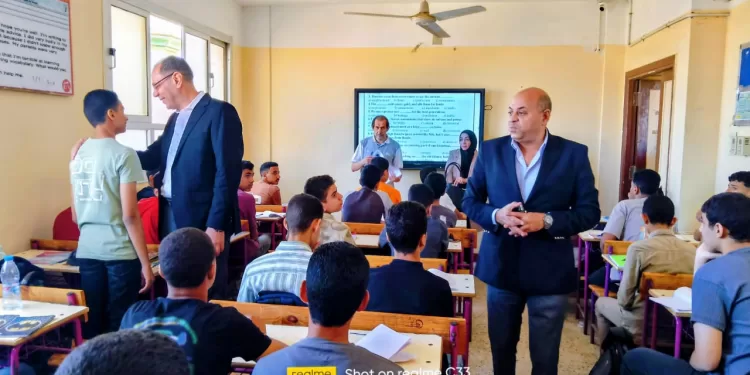 جولات لمتابعة انتظام العملية التعليمية في مدارس المنزلة والمطرية