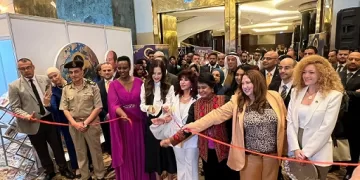 «رئيس اتحاد المستثمرات العرب» و«حرم رئيس صربيا» تفتتحان معرض المشروعات في القمة العربية الأفريقية