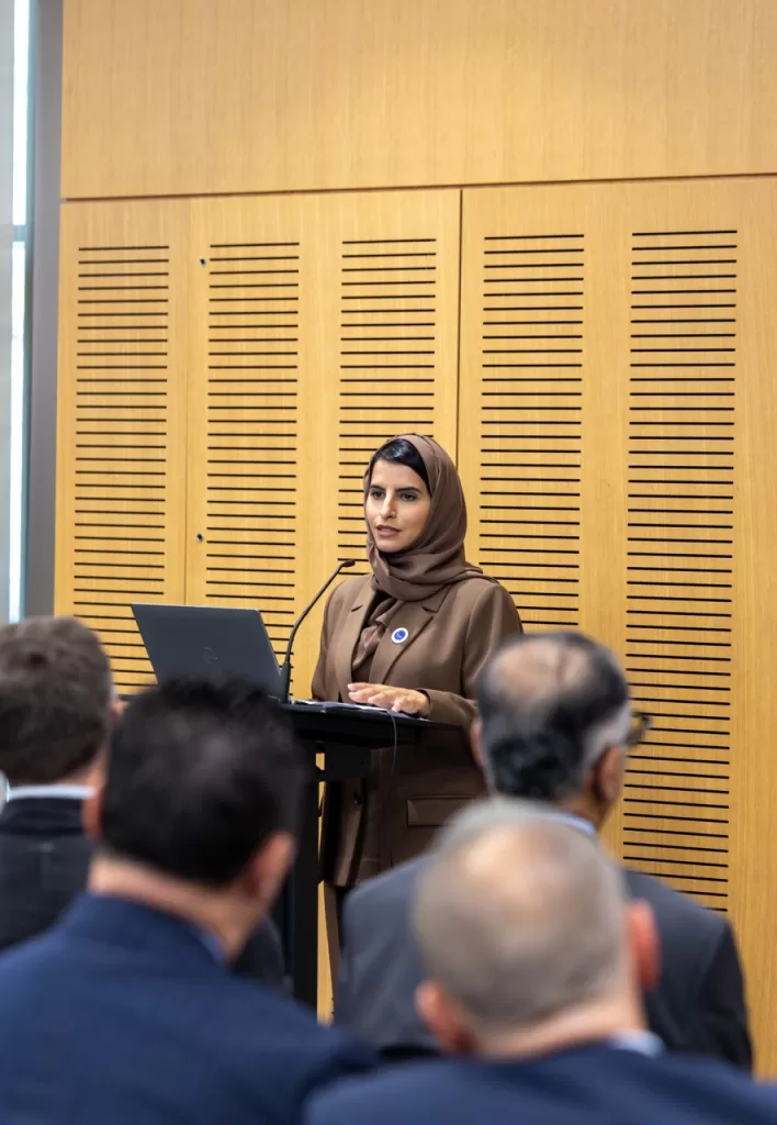 مبادرة "ملتقى المجتمع" في الجامعة الأميركية في الشارقة تنطلق عالميًا عبر اتفاقيات وتبادل معرفي في جامعة كامبريدج 4 - جريدة الجمهورية 10 14 - جريدة الجمهورية
