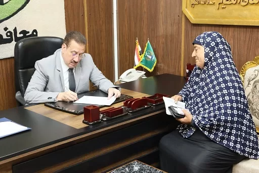 محافظ المنوفية صرف مساعدات مالية وعينية للحالات الإنسانية 6 - جريدة الجمهورية 111 3 - جريدة الجمهورية