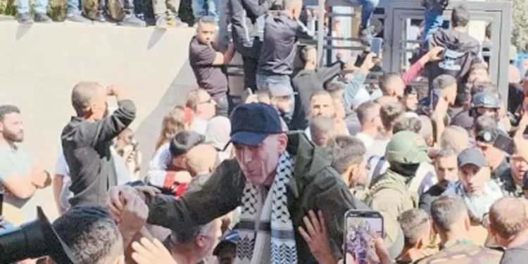 حماس تسلم جميع الرهائن الأحياء الـ20.. والاحتلال يطلق سراح 1968 معتقلًا