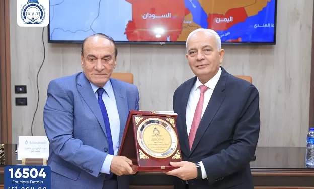 جامعة الريادة تستضيف اللواء سمير فرج فى إحتفالات نصر أكتوبر