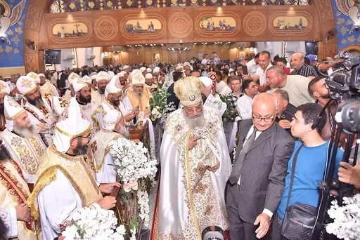 البابا تواضروس يدشن كاتدرائية الأنبا أنطونيوس والأرشدياكون حبيب جرجس أسيوط الجديدة 2 - جريدة الجمهورية 5 5 - جريدة الجمهورية