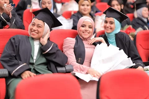 جامعة حلوان تحتفل بتخريج دفعة جديدة من «قسم التاريخ» 7 - جريدة الجمهورية 6 13 - جريدة الجمهورية