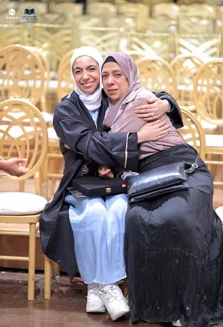 جامعة حلوان تحتفل بتخريج دفعة جديدة من «قسم التاريخ» 9 - جريدة الجمهورية 8 13 - جريدة الجمهورية