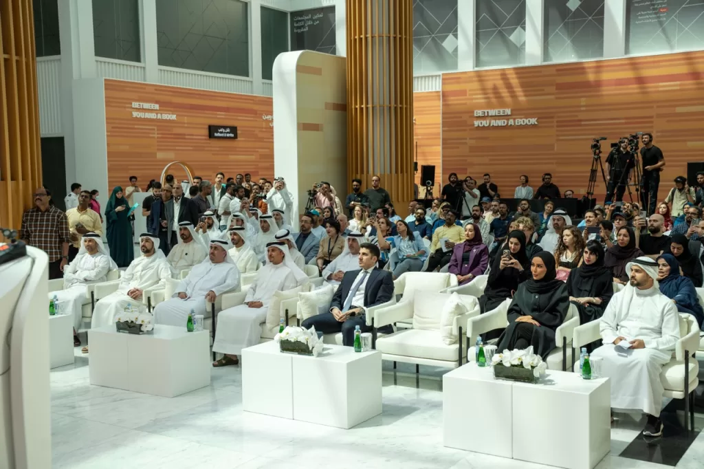 اليونان ضيف الشرف وشعاره" بينك وبين الكتب".."الشارقة الدولي للكتاب 2025" يجمع 118 دولة ويقدم أكثر من 1200 فعالية متنوعة 7 - جريدة الجمهورية 8 Large - جريدة الجمهورية