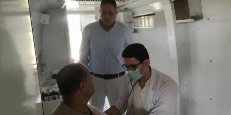 جهود متواصلة ودعم كبير..«الصحة» تدفع بعيادات متنقلة لخدمة المتضررين بالمنوفية من ارتفاع منسوب مياه النيل