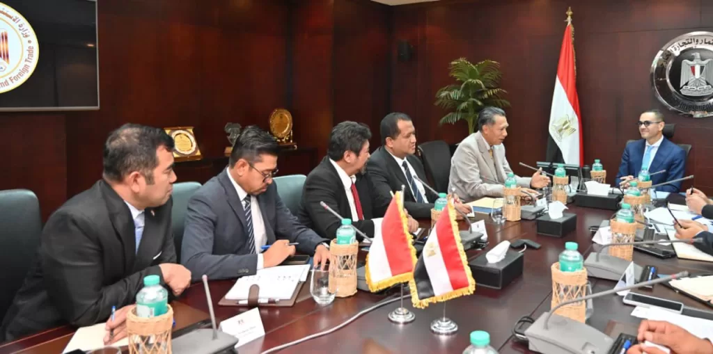«الخطيب» يبحث مع سفير إندونيسيا تعزيز التعاون الاقتصادي والاستثماري بين البلدين 2 - جريدة الجمهورية IMG 20251001 WA0015 - جريدة الجمهورية