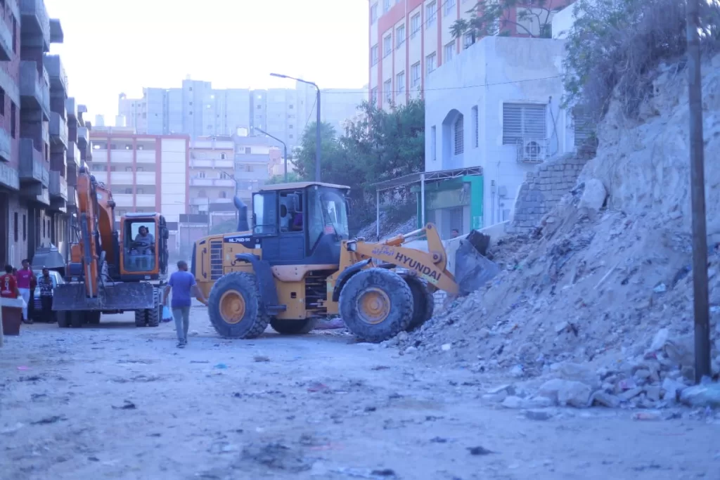 2479 حالة إشغال و2136 محضرًا: الإسكندرية تستعيد الانضباط في الهانوفيل بالعجمي 5 - جريدة الجمهورية IMG 20251002 WA0049 - جريدة الجمهورية
