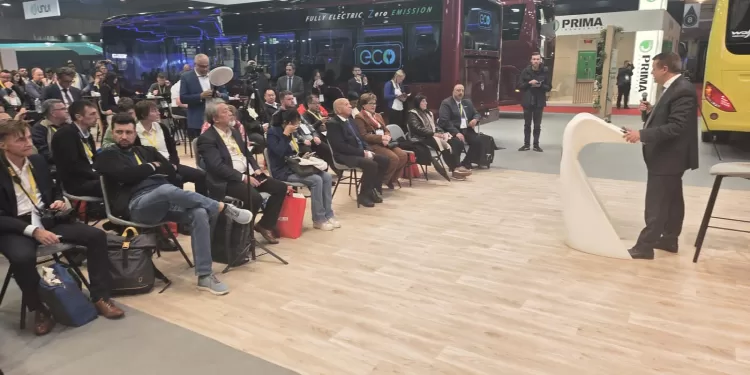 إنجاز جديد..مصر تتعاقد على تصدير أول أتوبيس محلي يعمل بالهيدروجين الأخضر إلى أوروبا