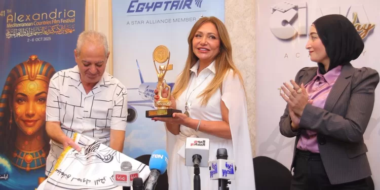 «الخطيب» يبحث مع وفد شركة «LDV» تعزيز الشراكات الاستثمارية في مجالات التعليم والتنمية المستدامة