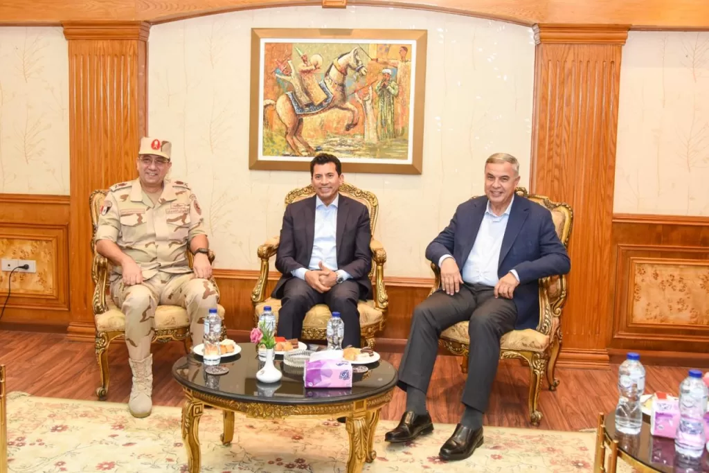 وزير الشباب ومحافظ الإسكندرية في استقبال قيادات الدفاع الشعبي بالمدينة الشبابية لتعزيز الولاء 3 - جريدة الجمهورية IMG 20251006 WA0214 - جريدة الجمهورية