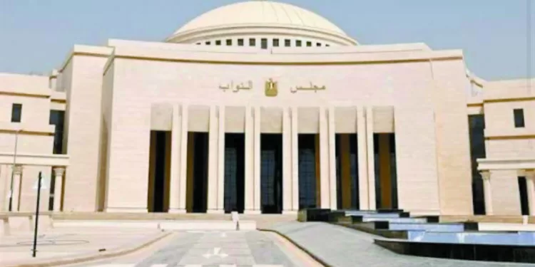 وزير الرياضة يهنىء اتحاد رفع الأثقال