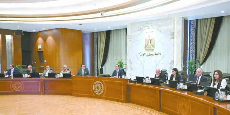 تسهيل الاستثمار للتنمية.. ومعايير عالمية للتعليم 1 - جريدة الجمهورية وزير الرياضة يهنىء اتحاد رفع الأثقال