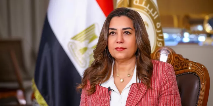 نيابةً عن الرئيس .. «منال عوض » تتوجه إلى أبوظبي للمشاركة في المؤتمر العالمي للحفاظ على الطبيعة