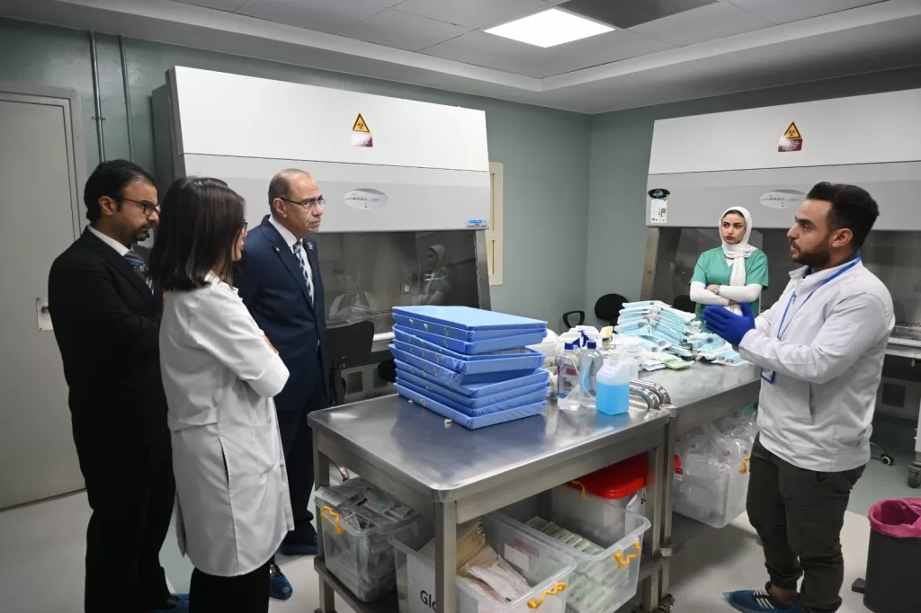 المدير التنفيذي لمستشفيات جامعة القاهرة يتفقد «أبو الريش الياباني» لتقييم سير العمل ومراجعة جودة الخدمات 3 - جريدة الجمهورية IMG 20251009 WA0010 - جريدة الجمهورية