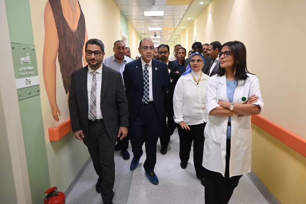 المدير التنفيذي لمستشفيات جامعة القاهرة يتفقد «أبو الريش الياباني» لتقييم سير العمل ومراجعة جودة الخدمات 9 - جريدة الجمهورية IMG 20251009 WA0017 - جريدة الجمهورية
