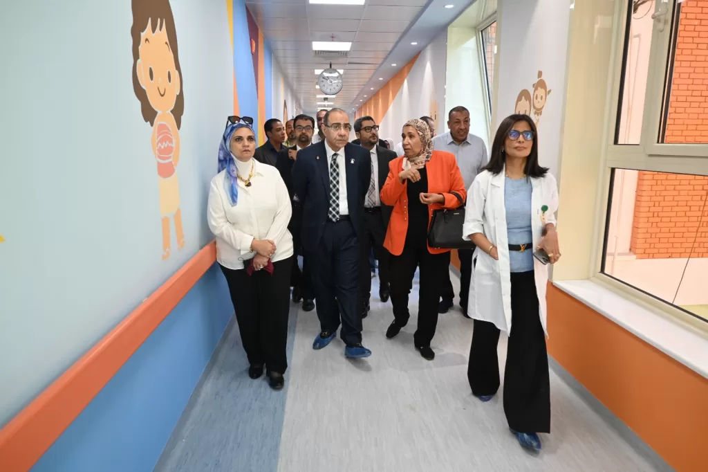 المدير التنفيذي لمستشفيات جامعة القاهرة يتفقد «أبو الريش الياباني» لتقييم سير العمل ومراجعة جودة الخدمات 12 - جريدة الجمهورية IMG 20251009 WA0020 - جريدة الجمهورية