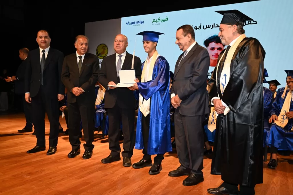 كامل الوزير : تخريج الدفعة الأولى من «أبو زعبل» ثمرة تعاون الدولة والقطاع الخاص 6 - جريدة الجمهورية IMG 20251011 WA0093 - جريدة الجمهورية