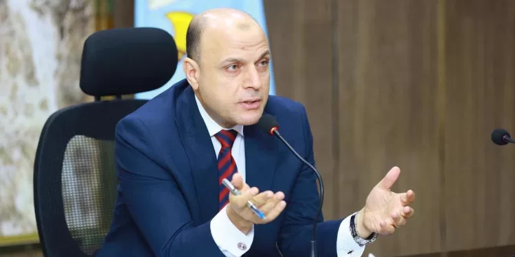 في اجتماع موسع..«حمودة»يبحث آليات الارتقاء بالأداء داخل المنشآت الصحية بالدقهليه