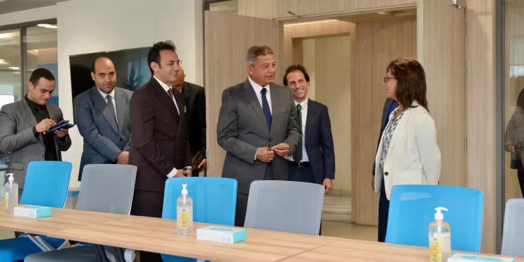 خالد عبدالعزيز يتفقد مقر الأكاديمية الوطنية: استعدادات فنية وتقنية لاجتماع لجنة تطوير المنظومة الإعلامية